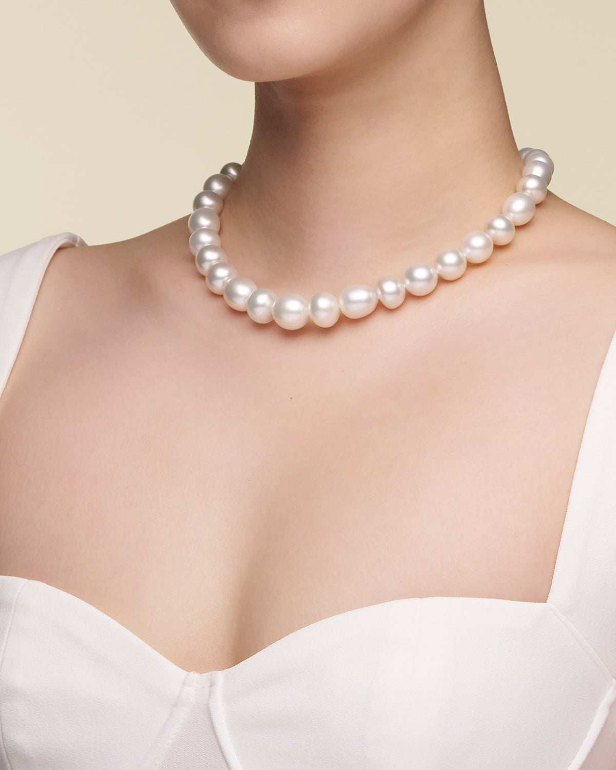Delfini Blue Pearl Strand Necklace On Body SCDEBL001