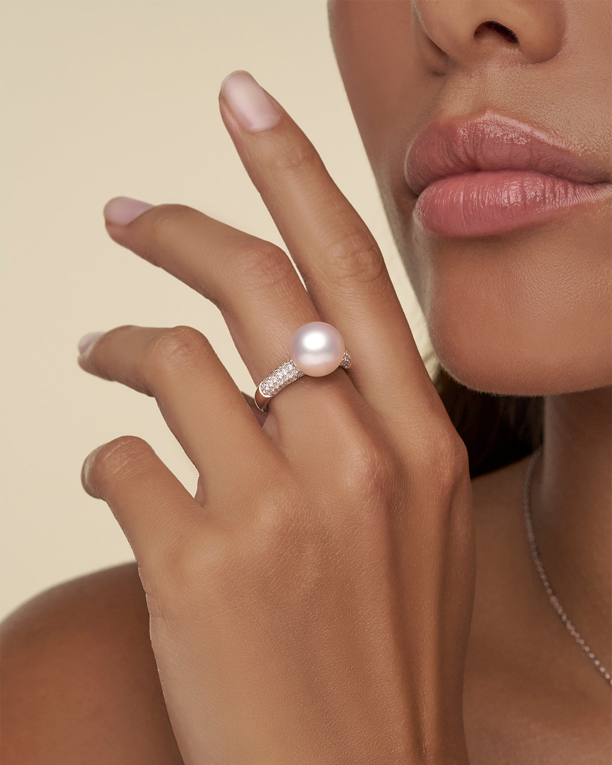 Bella Pearl Ring On Body dc00r03wpr11 SKU C00R03WPR1152 54 56 2