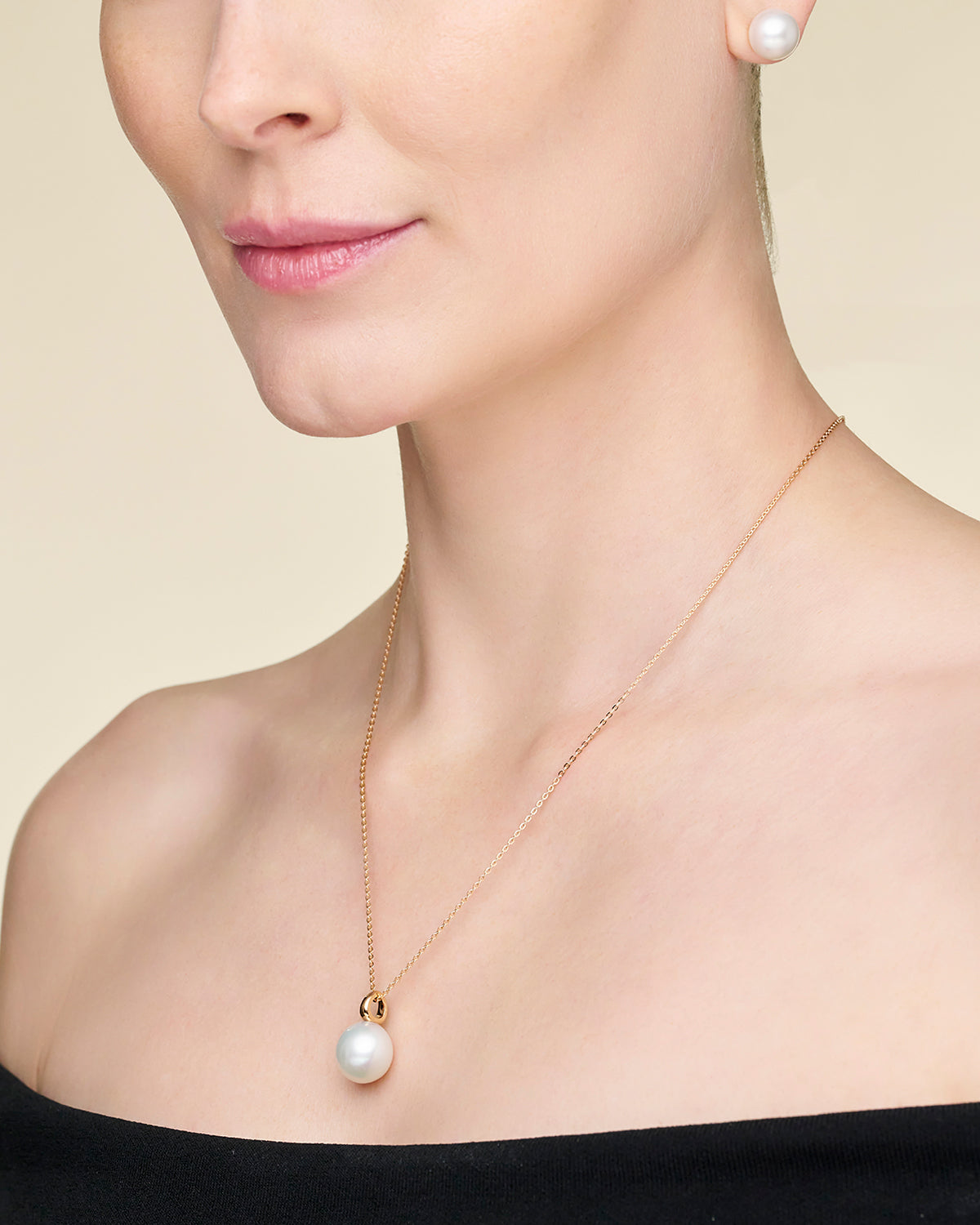 Bianca Pearl Pendant | 13mm Oval Pearl and Rose Gold