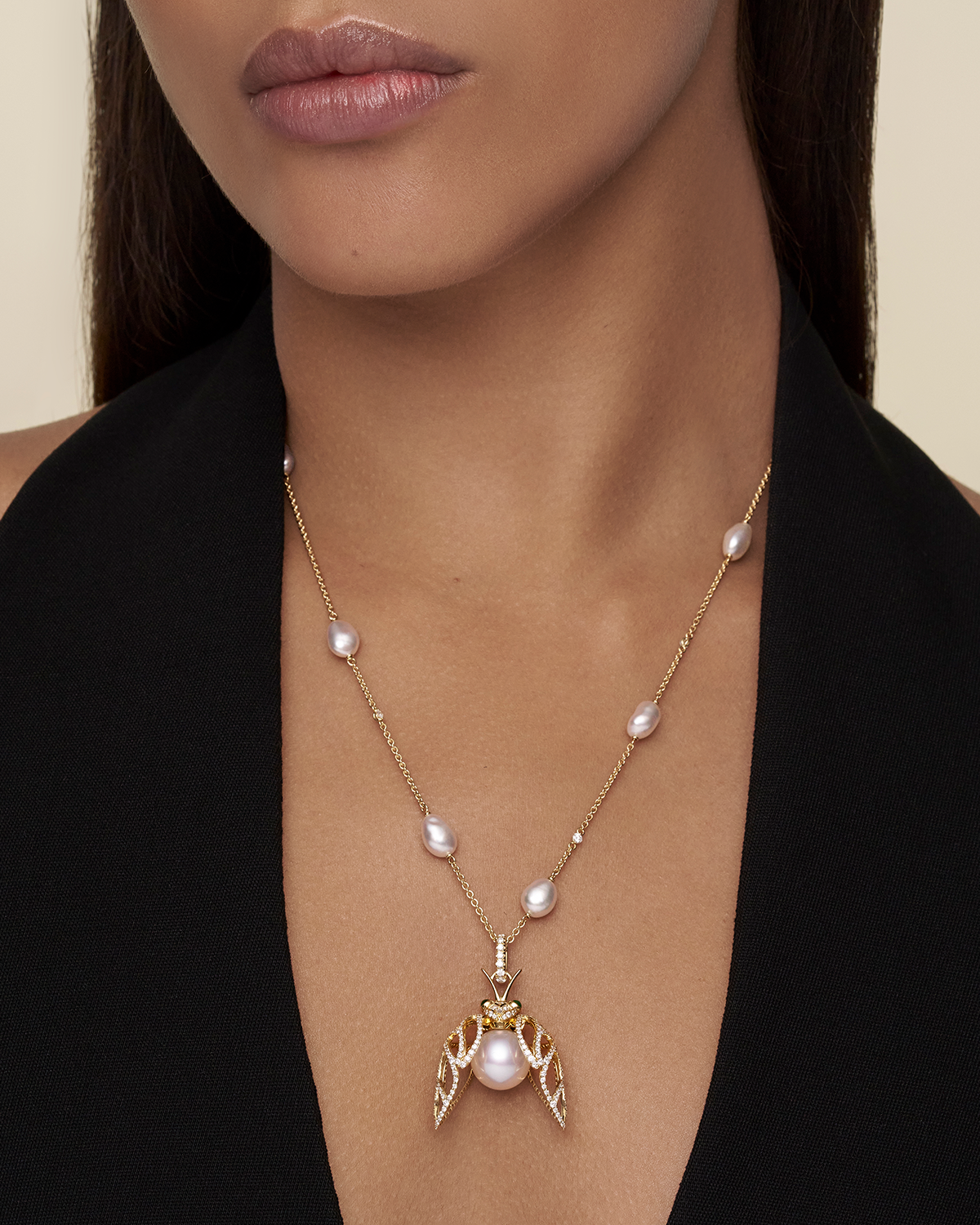 Diamond Cicada Pearl Pendant 13 Drop Pearl Diamonds And Yg Ob Y18p31ypd13 033