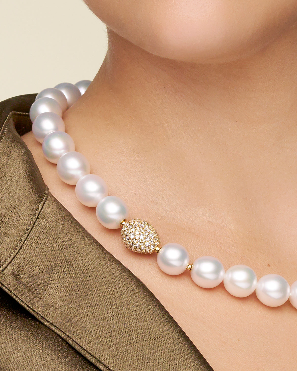 Diamond Touchstone Clasp On Body V19L03Y Paspaley Round Pearl Strand Necklace On Body SCPR1316010