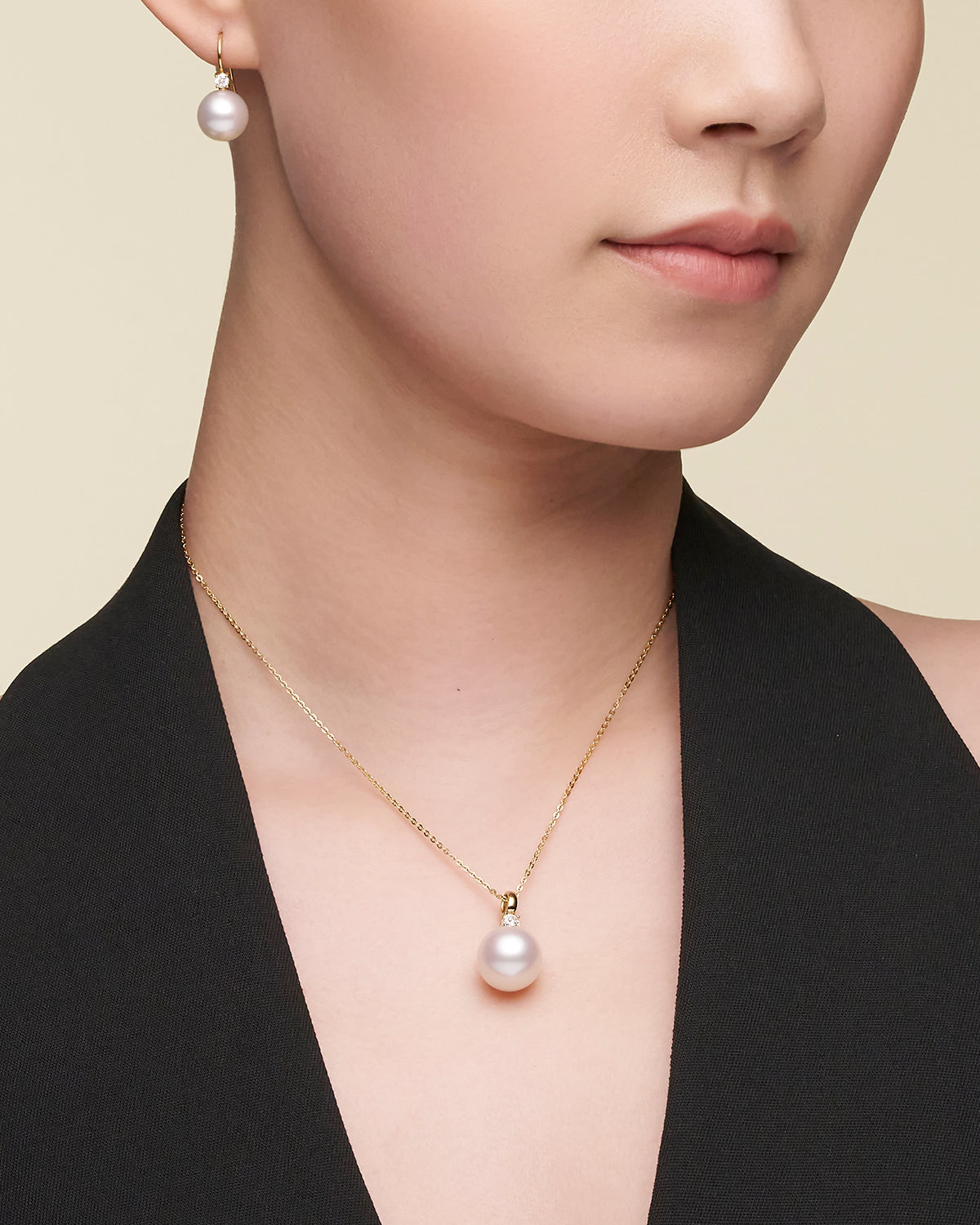 Grace Pearl Earrings On Body C00E44YPR11 Necklace C00P28YPR14