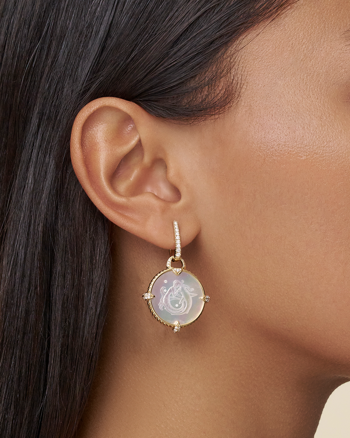 Guided by Stars Dive Coin Earring Enhancers Yellow Gold on body D21AE01Y C16E02Y