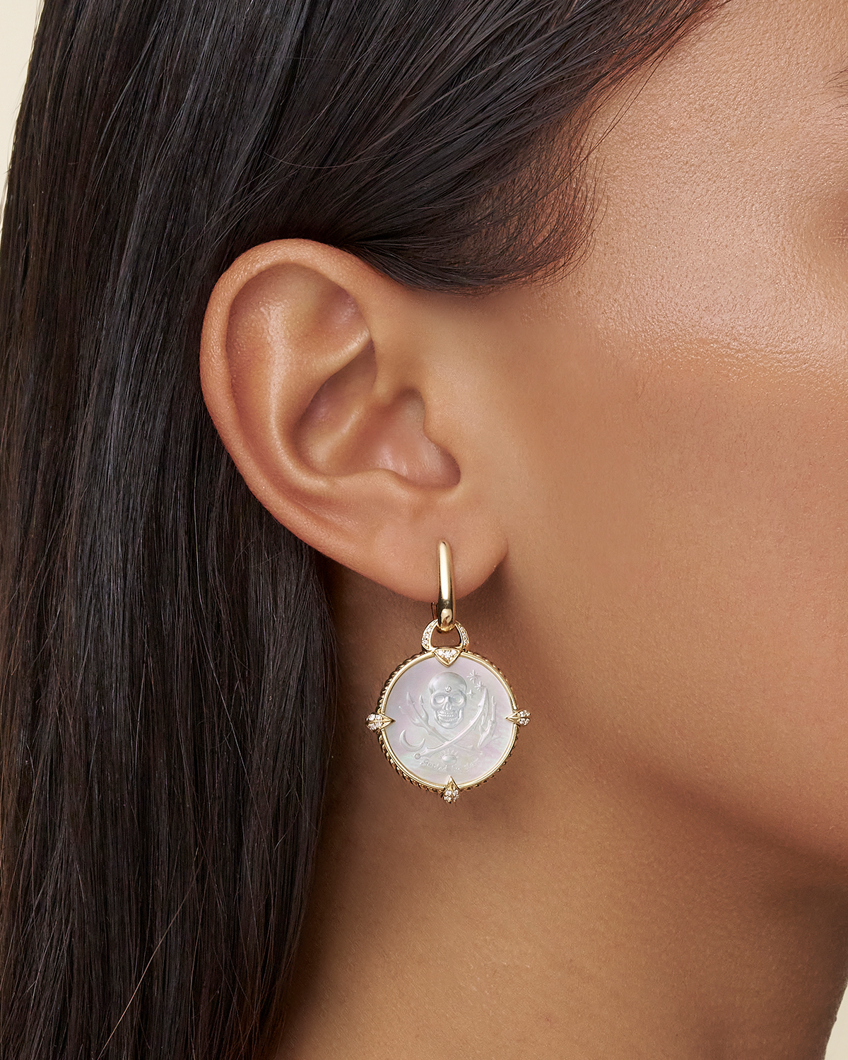 Guided by Stars Dive Coin Earring Enhancers Yellow Gold on body D25AE01Y C16E02Y