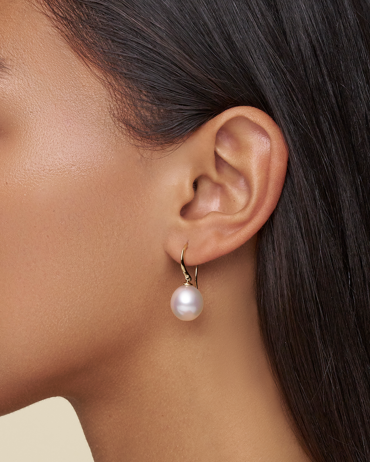 Keel Edge Pearl Earrings 11 Oval Pearls and Yellow Gold on body c18e42ypo11