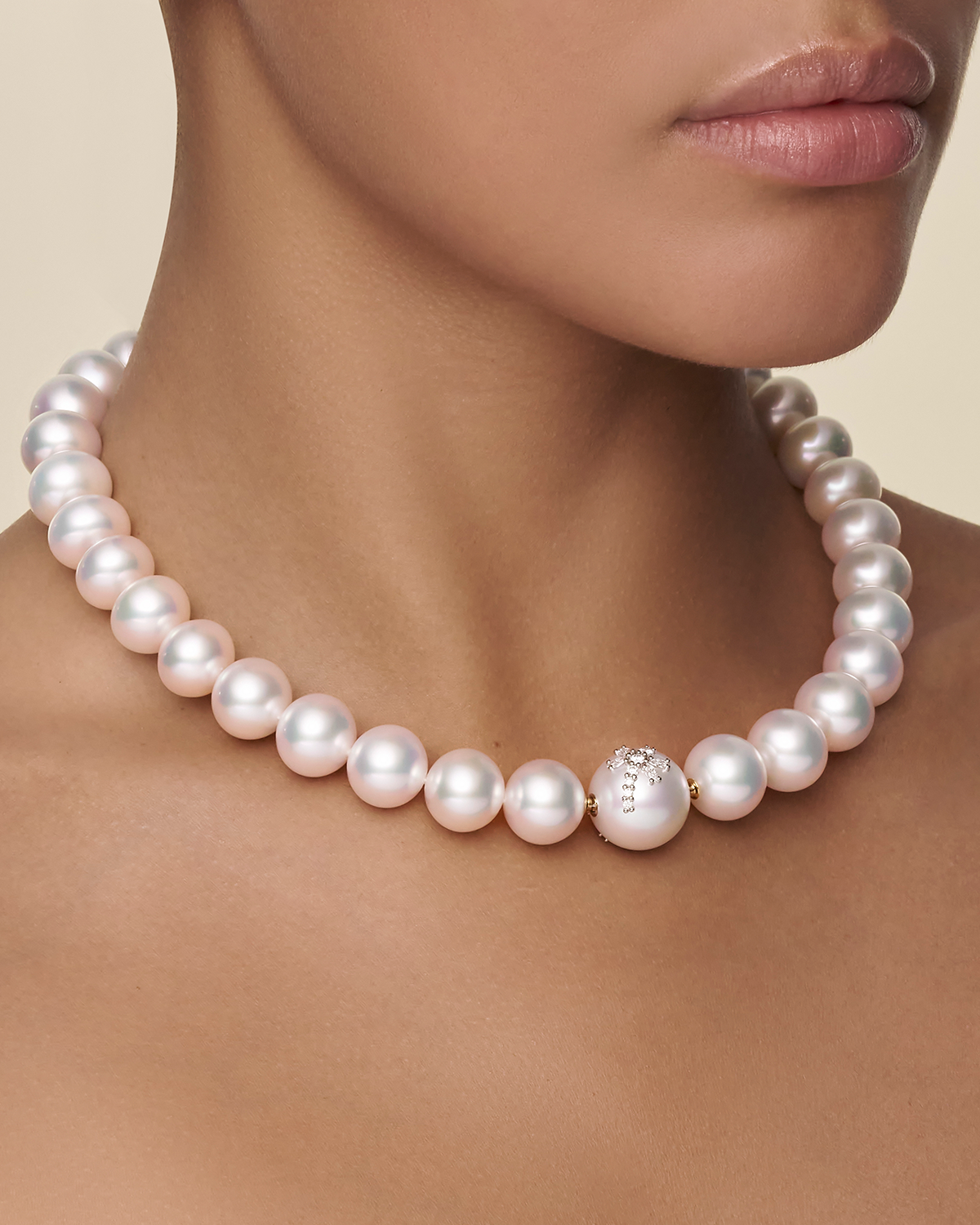 Paspaley Dragonfly Gem in Pearl Clasp on body U25L10PPR17