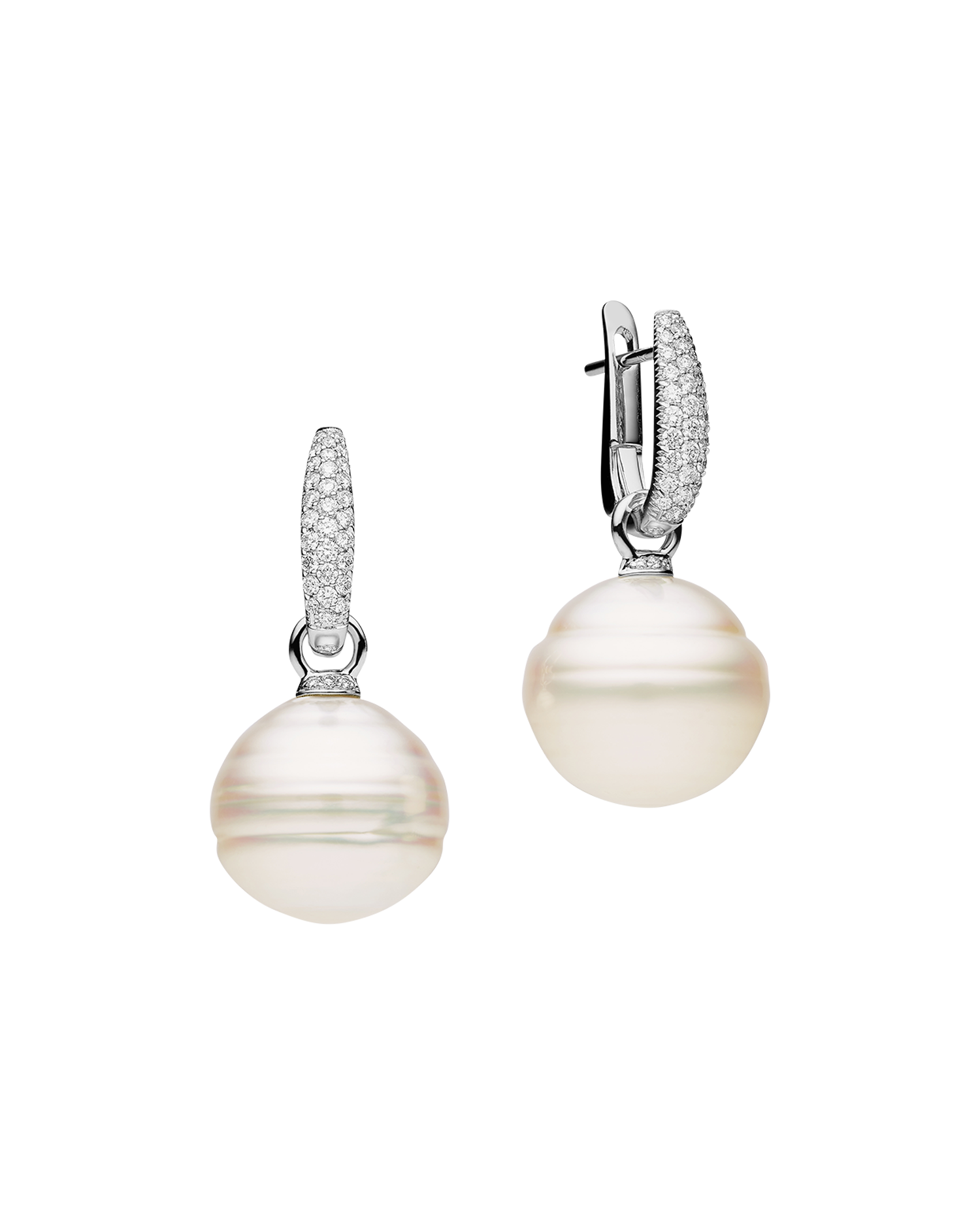 Pave Diamond Pearls My Way Earrings in white gold 14mm circle DWPC14C16E06W C16E06W + C16AE02WPC14
