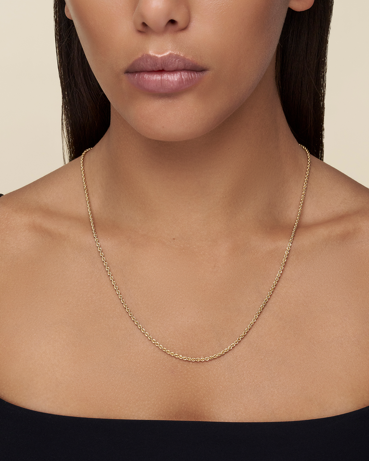 Rope Chain yellow gold on body c21c01y2255