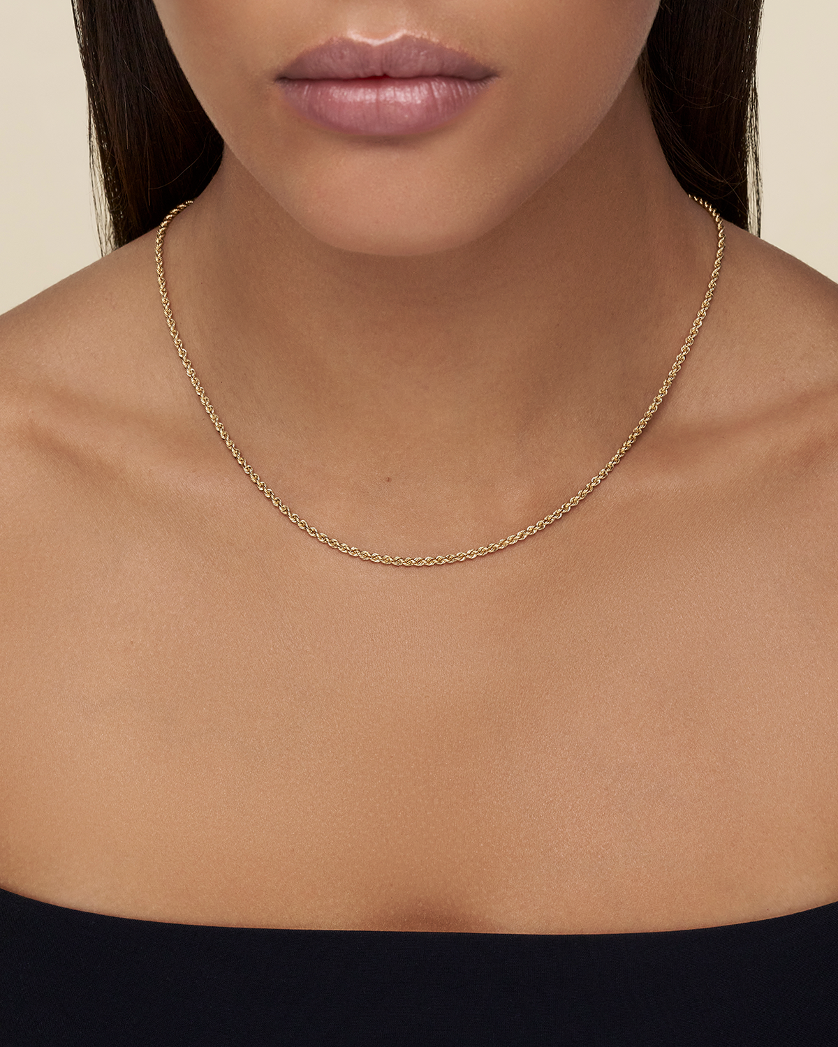 Rope Chain yellow gold on body c21c01y2255