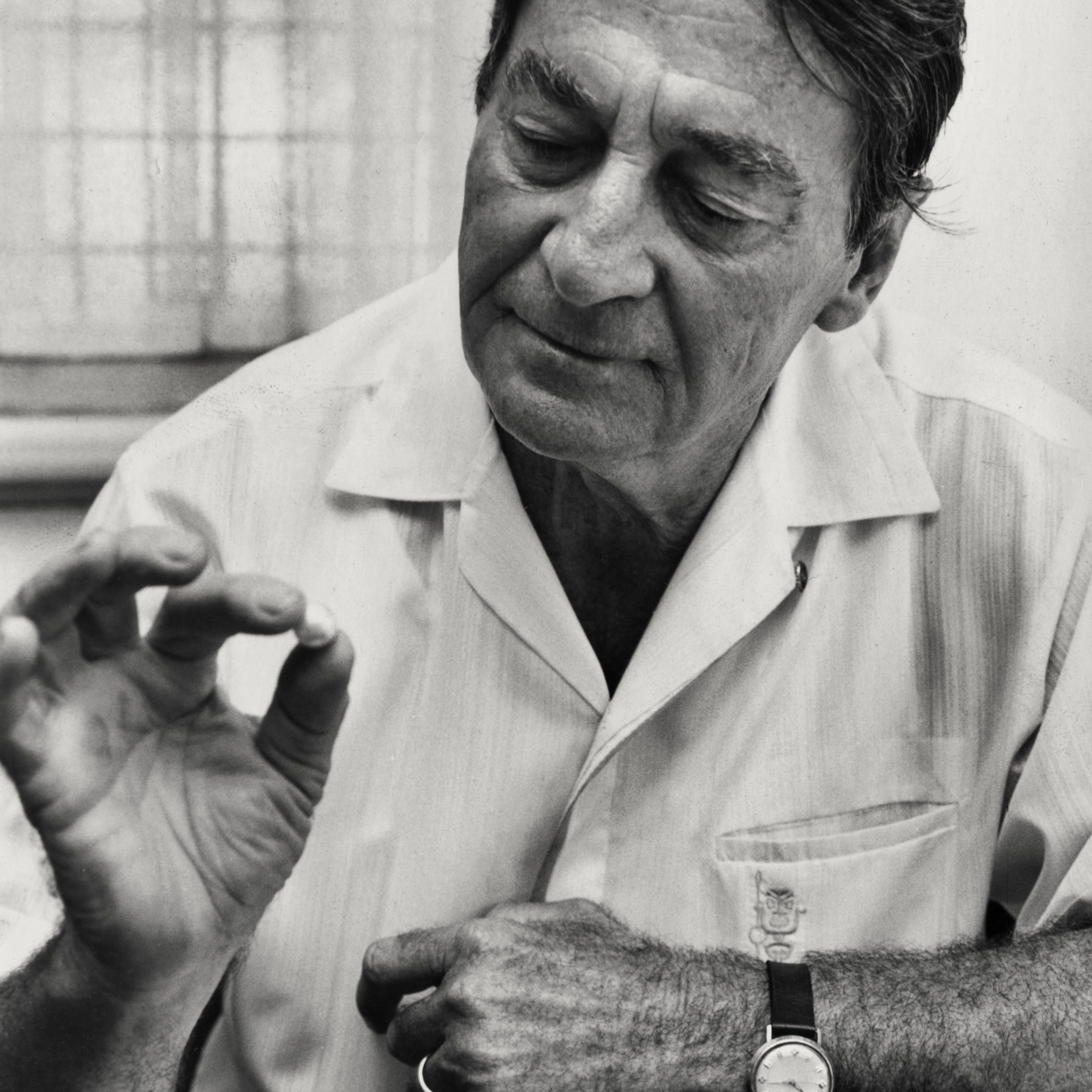 Paspaley 90 Years Heritage Campaign celebrating 90 years of craftsmanship in fine pearl jewelry.