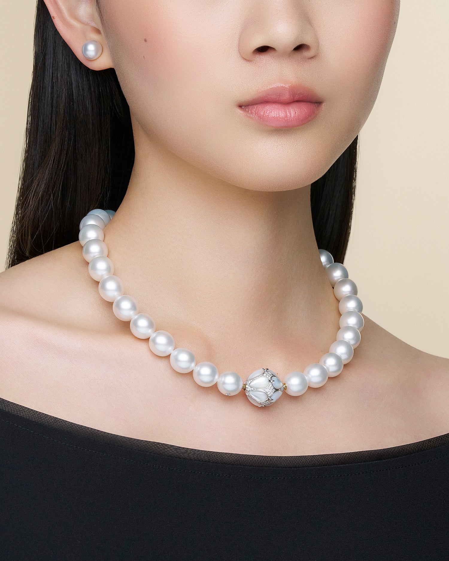 Maxima Clasp | Mother of Pearl, Diamonds, and White Gold