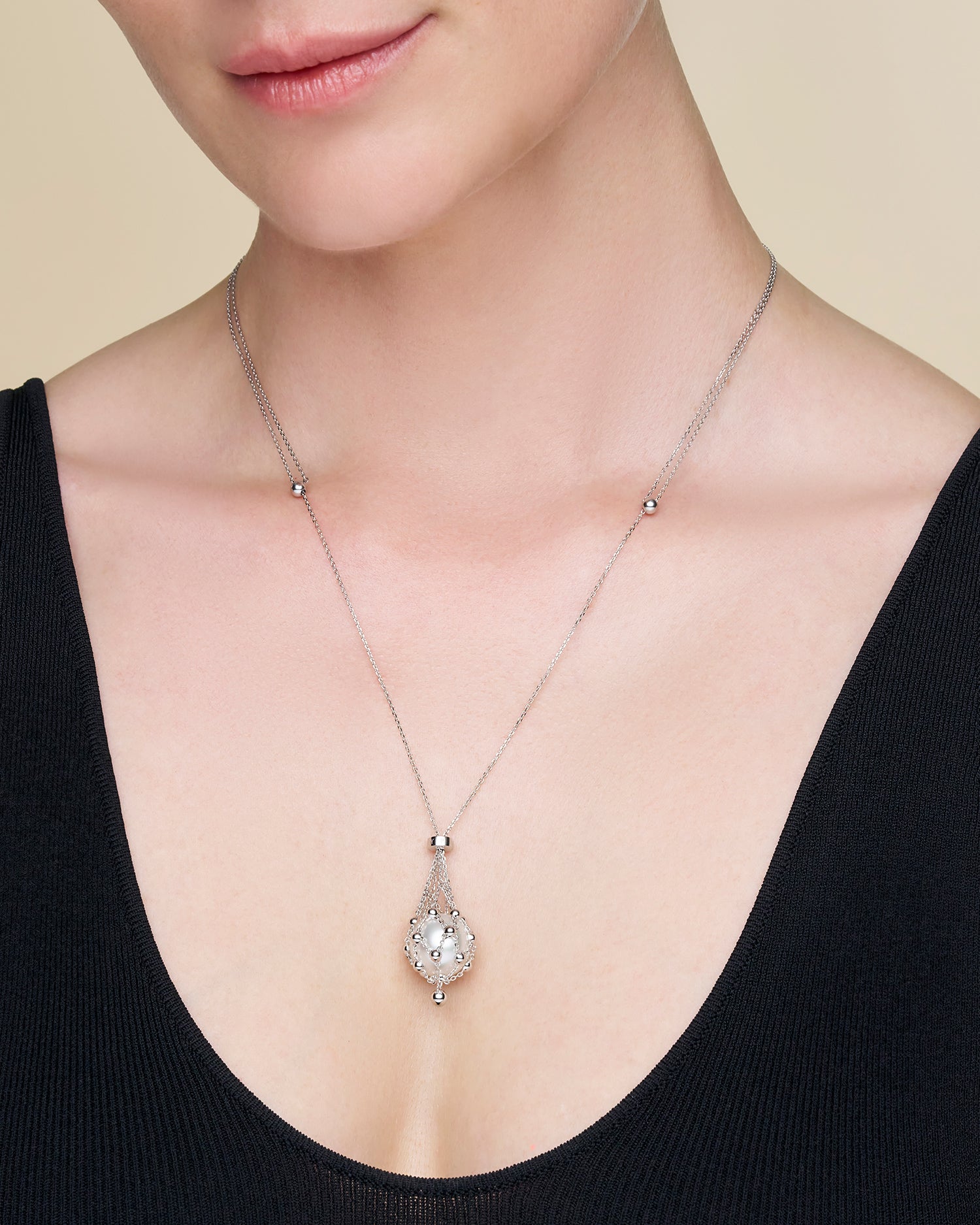 Lavalier Pearl Necklace | 14mm Circle Pearl and White Gold