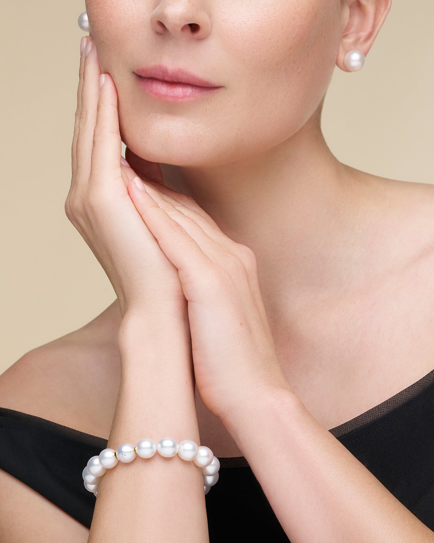 Paspaley Oval Pearl Strand Bracelet | 10-11mm Oval Pearls and Paspaley Signature Diamond