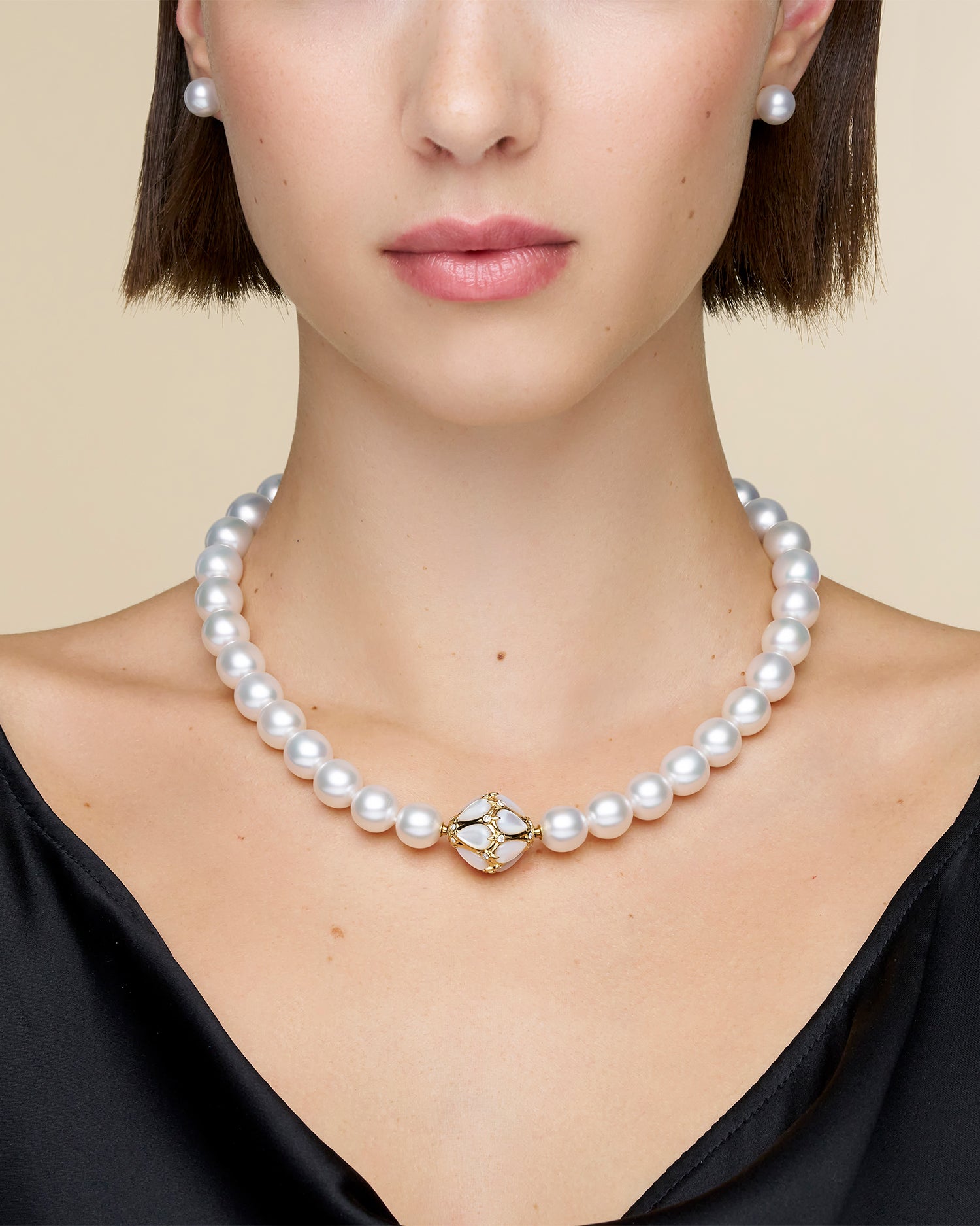Maxima Clasp | Mother of Pearl, Diamonds, and Yellow Gold