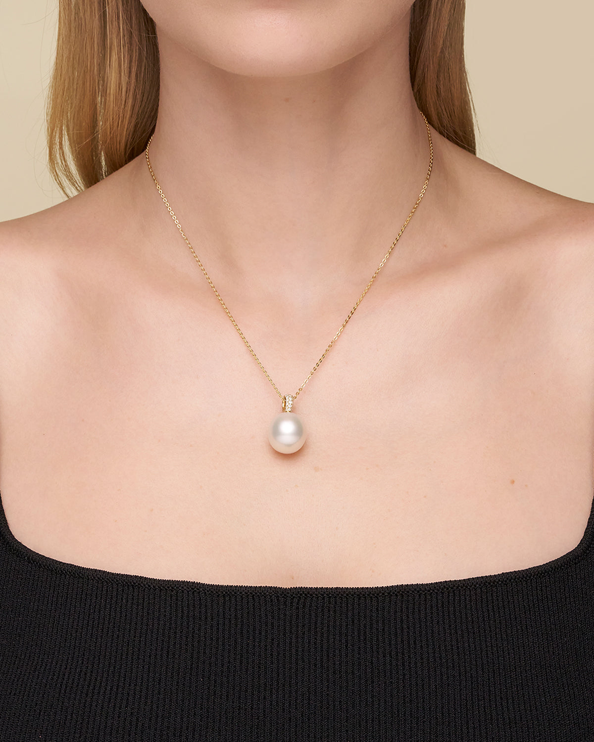 Audrey Pearl Pendant On Body C19P38YPO15