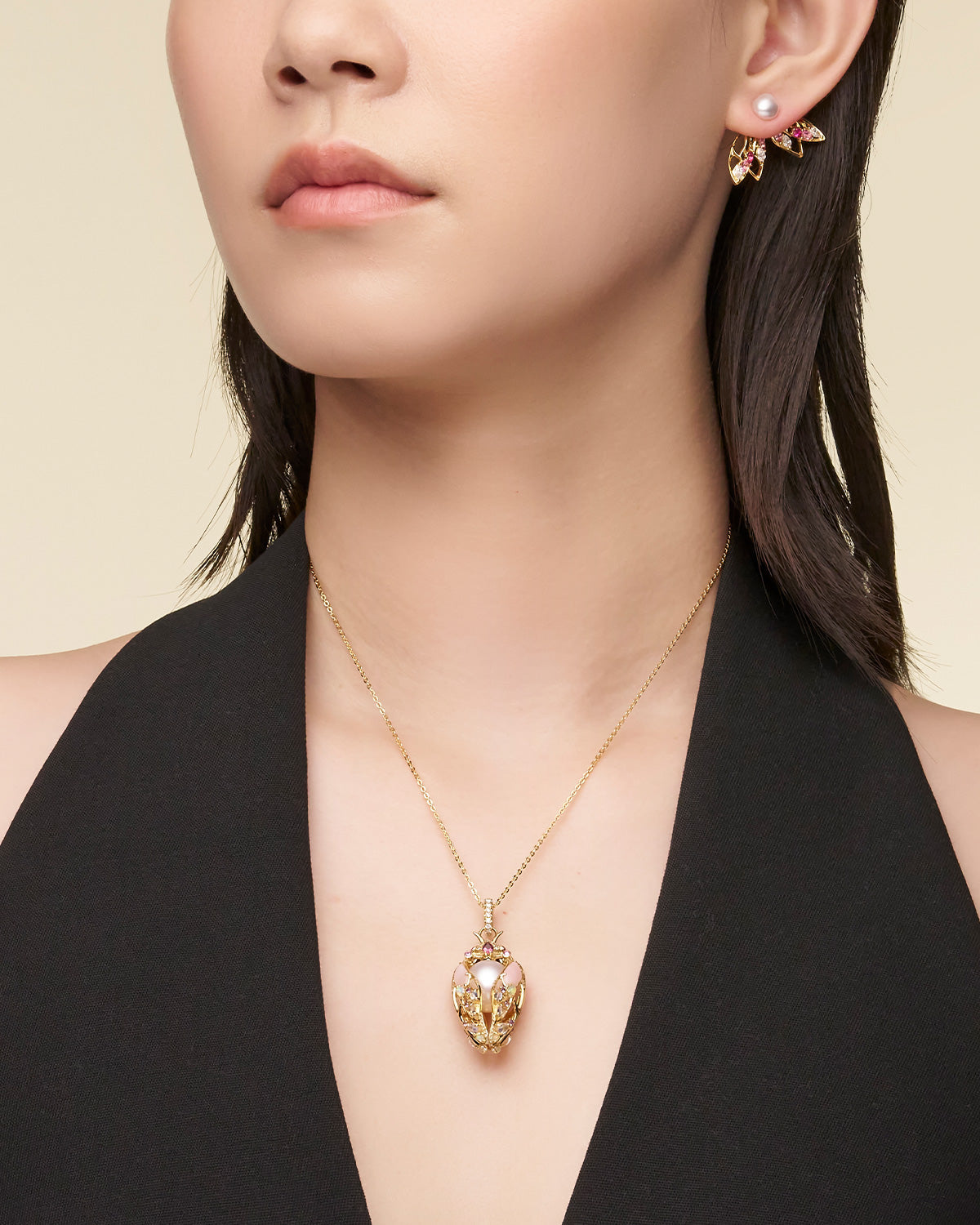 Blushing Cicada Pearl Pendant YG On Body G25P01YPO11 Earrings DG25AE05YKQ08 C00E40YKQ08 G25AE05Y