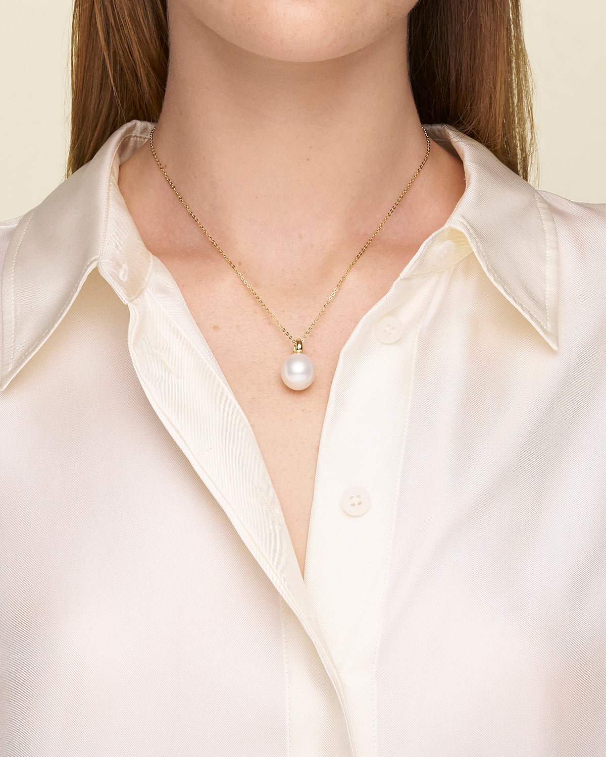 Bianca Pearl Pendant On Body C19P36YPO13