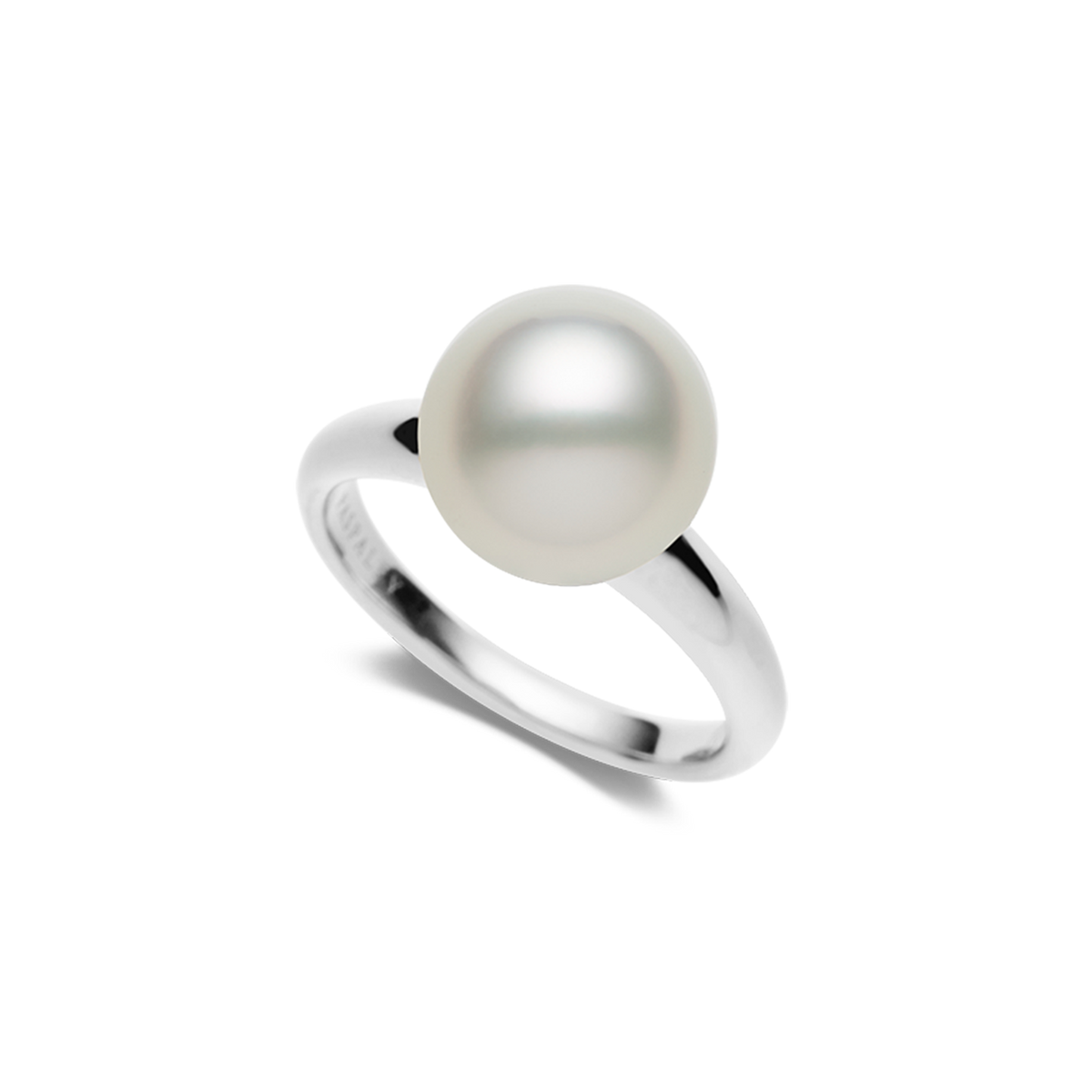 Bianca-Pearl-Ring-in-White-
