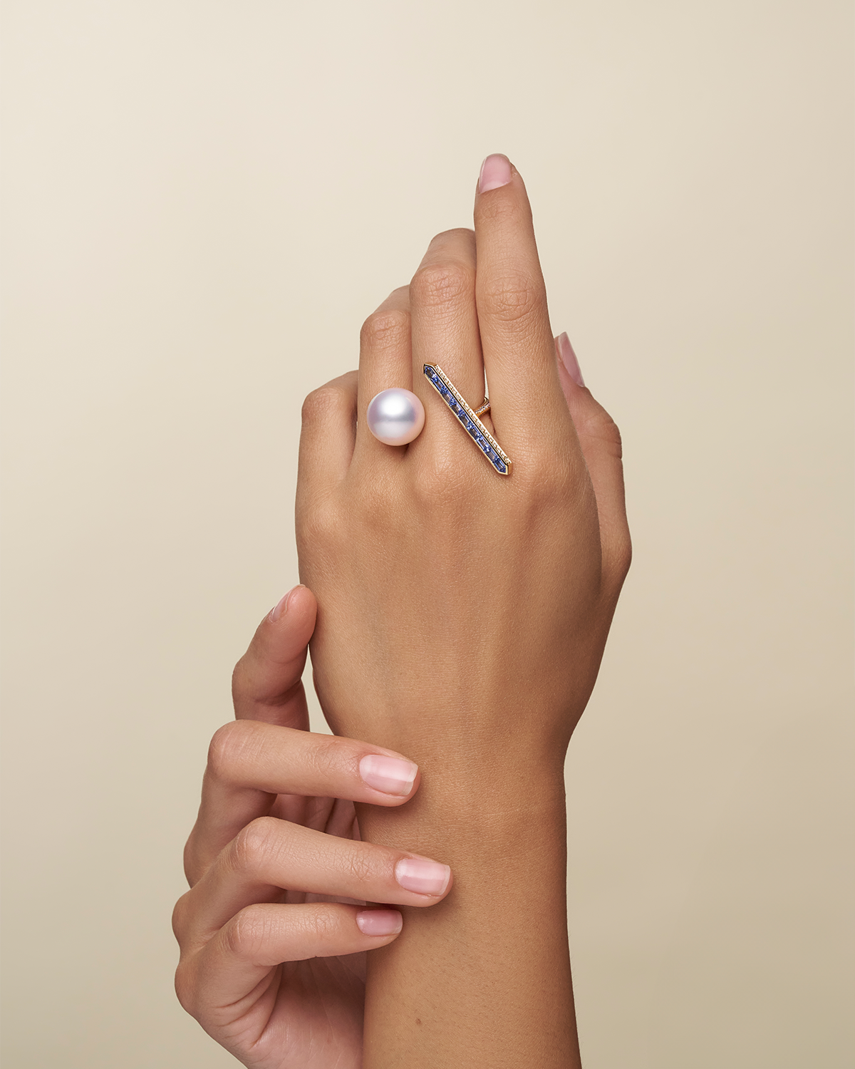 Blue Sapphire Bollard Split Pearl Ring 14 Semi Round Pearl Blue Sapphire and yellow gold on body dh24r50yps14