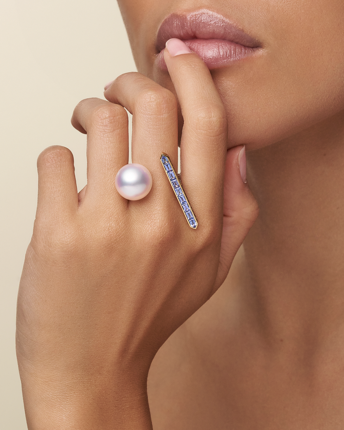 Blue Sapphire Bollard Split Pearl Ring 14 Semi Round Pearl Blue Sapphire and yellow gold on body dh24r50yps14