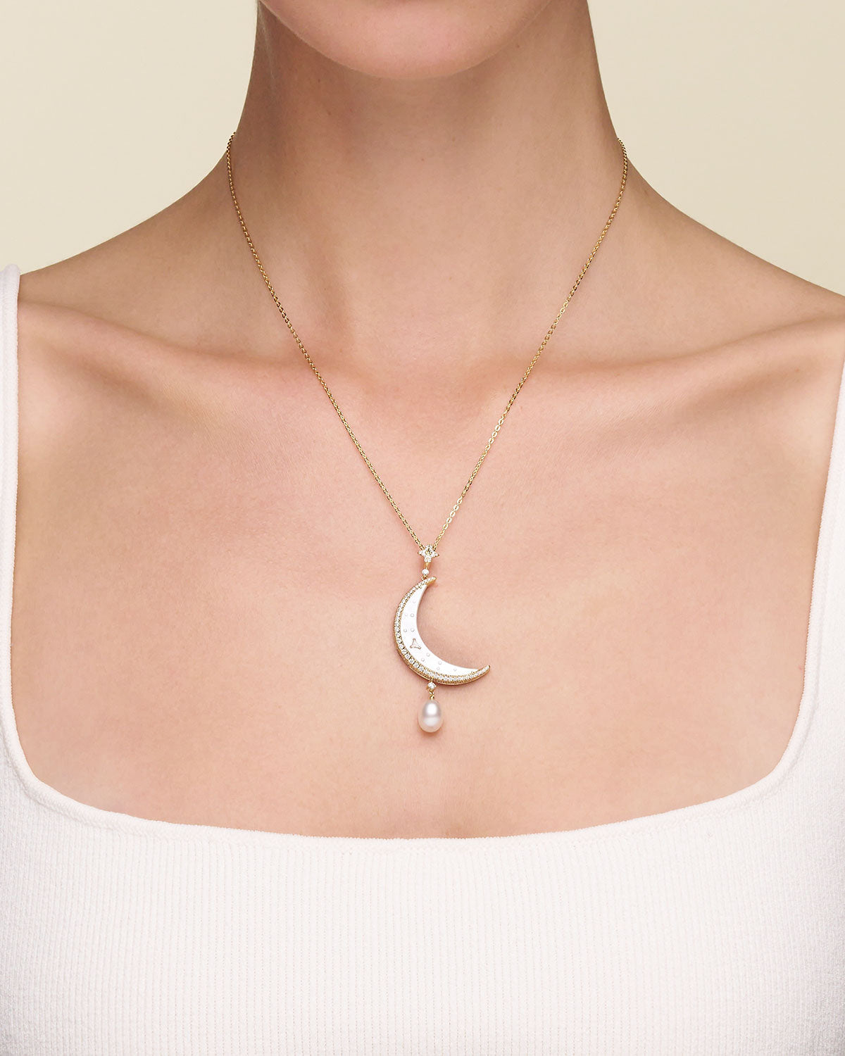 Crescent Moon Pearl Pendant YG On Body F23P20YKQ07
