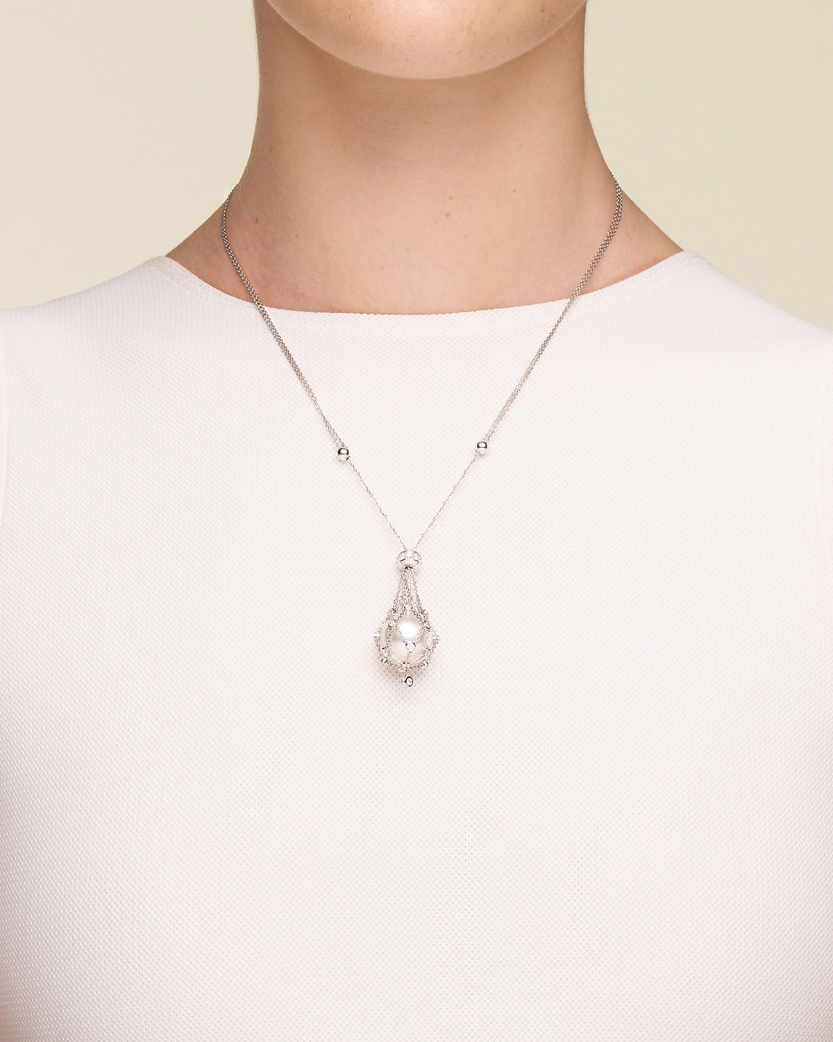 Diamond Lavalier Pearl Necklace On Body dh17n17wpb14 SKU H17N17W83 H13Q01PB14 short