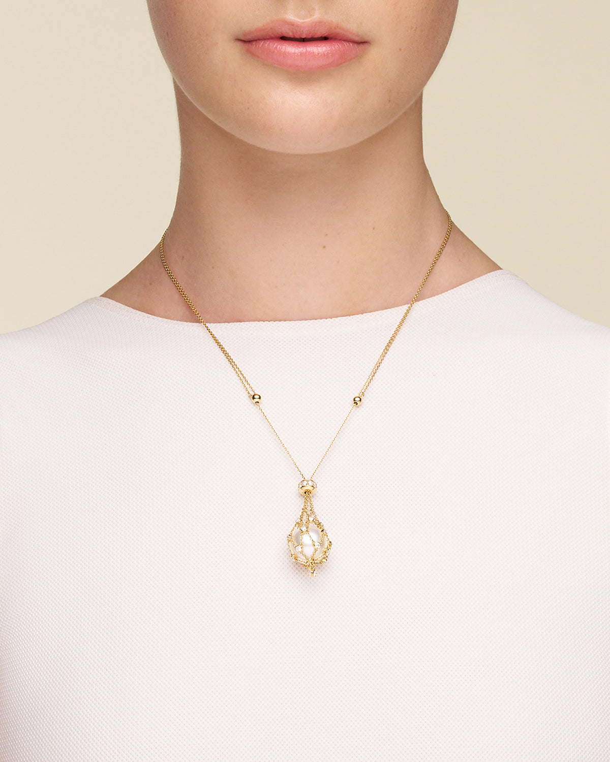 Diamond Lavalier Pearl Necklace On Body dh17n17ypb15 SKU H17N17Y83 H13Q01PB15