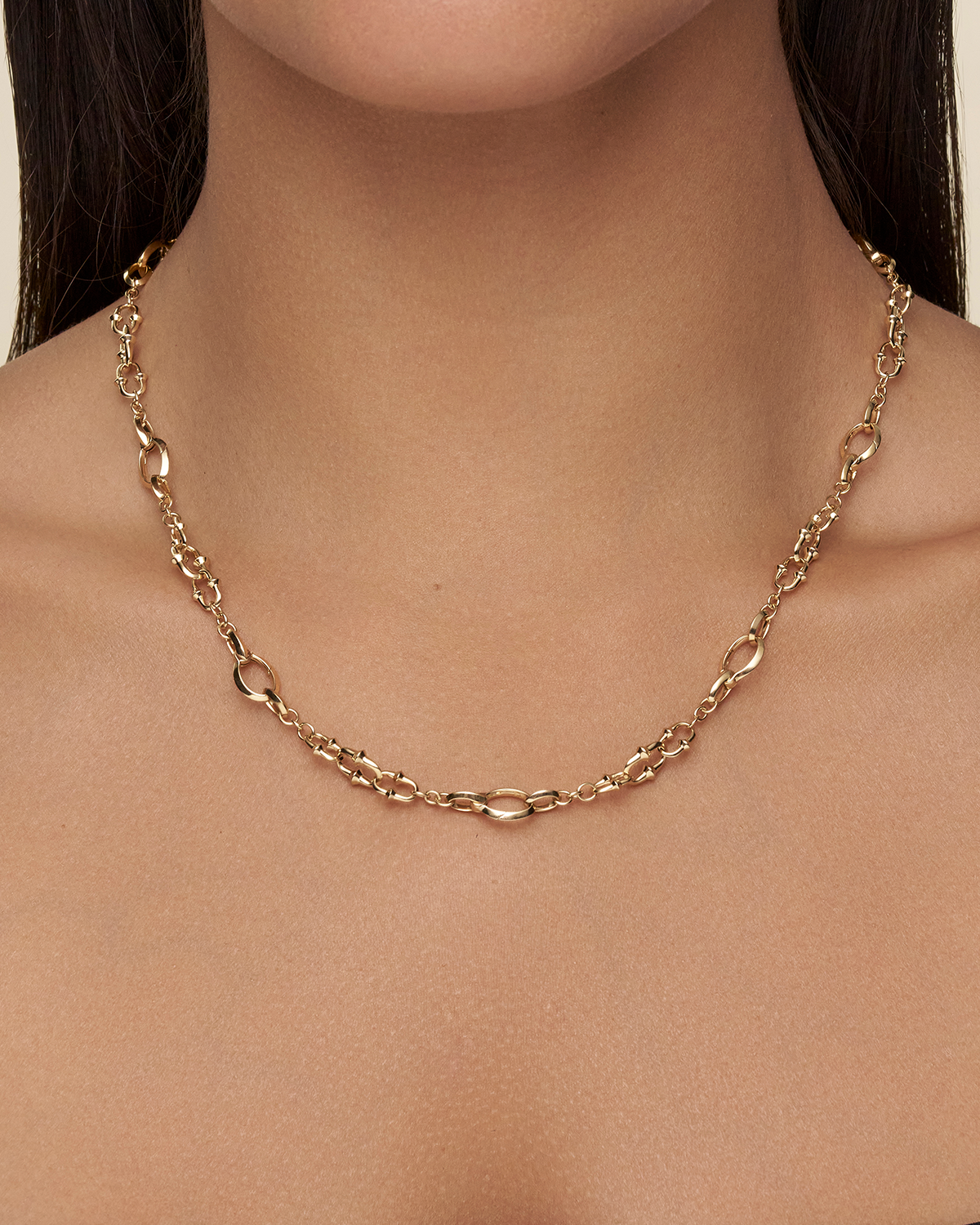 Dive Chain Necklace Yellow Gold on body D21N01Y