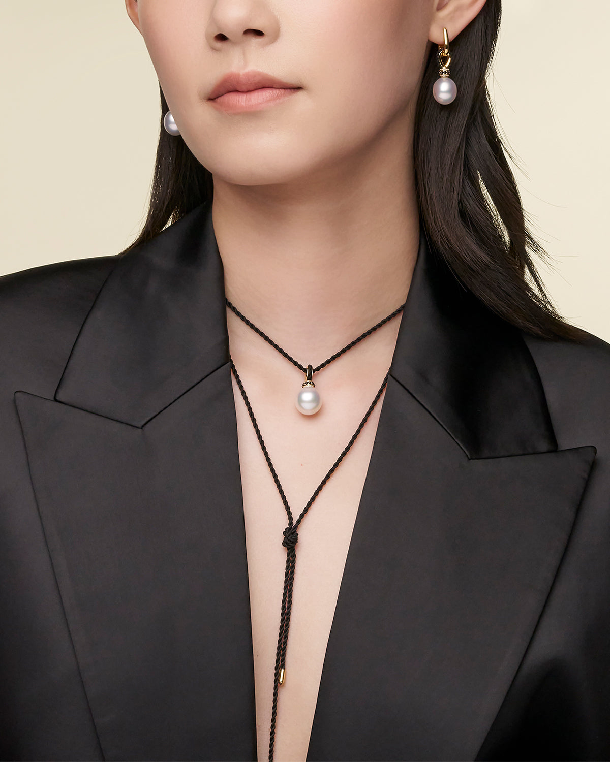 Dive Thimble Pearl Pendant YG On Body D21P10YPD13
Wetsuit Black Silk Rope YG On Body b20n02y D21P10YPD13 Earrings YG On Body DD21A10E02Y C16E02Y D21AE10YPD12