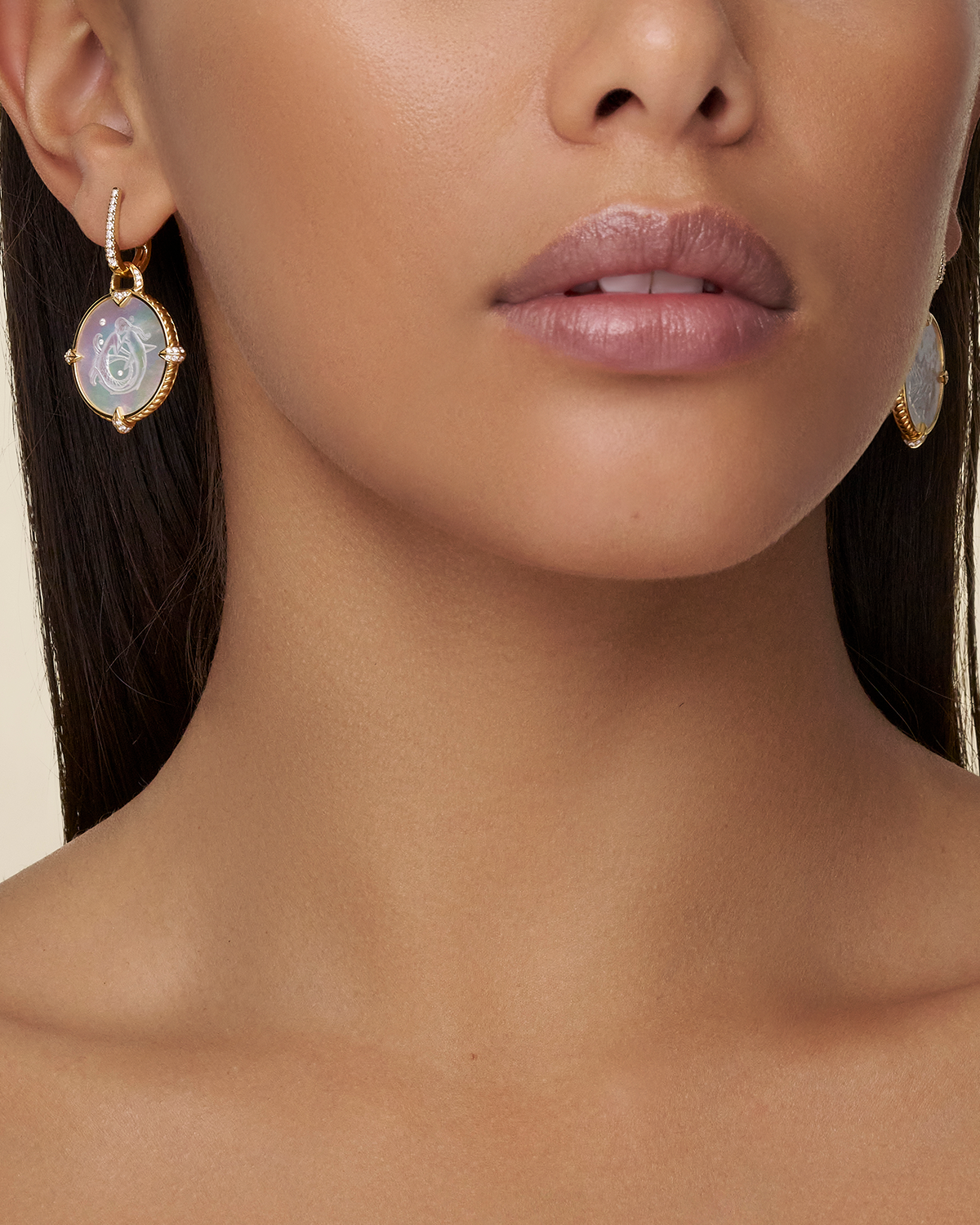 Guided by Stars Dive Coin Earring Enhancers Yellow Gold on body D21AE01Y C16E02Y