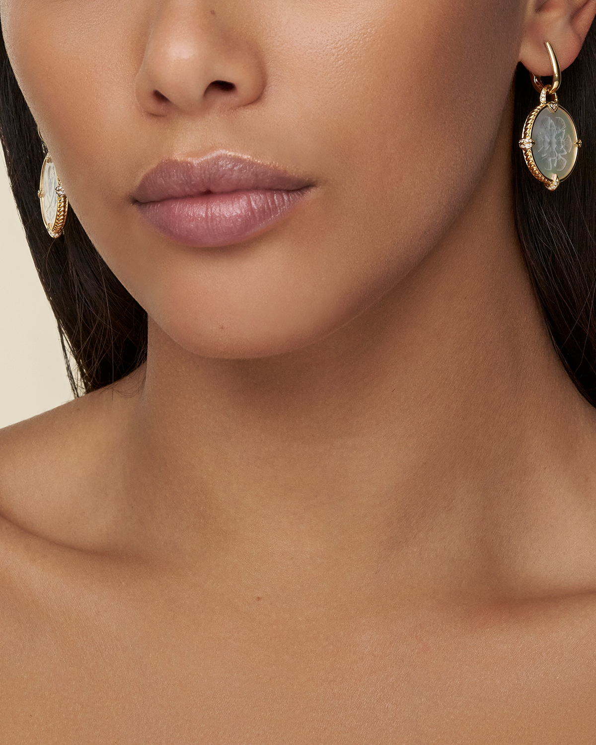 Guided by Stars Dive Coin Earring Enhancers Yellow Gold on body D25AE01Y_C16E02Y