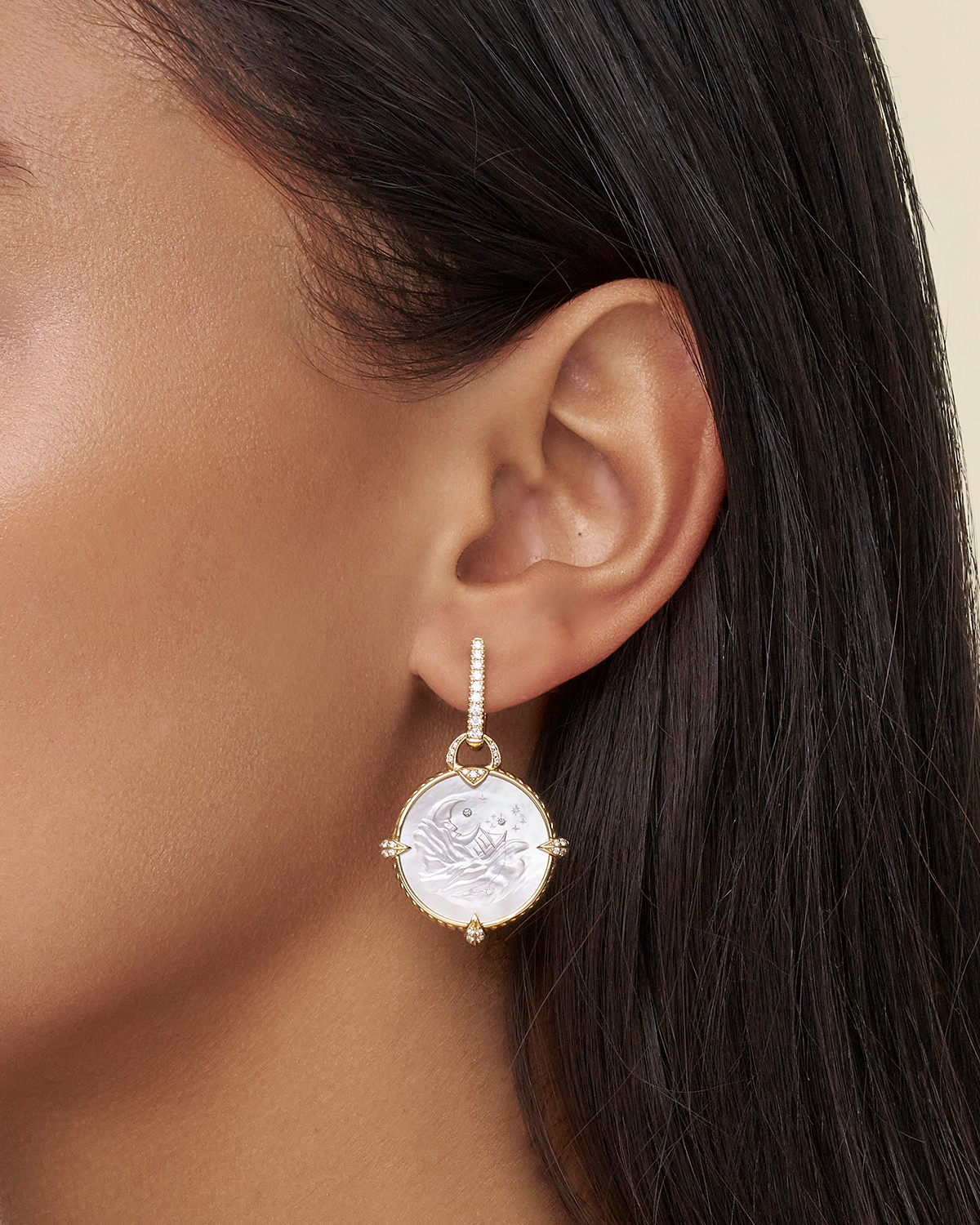 Guided by Stars Dive Coin Earring Enhancers Yellow Gold on body D25AE01Y C16E02Y