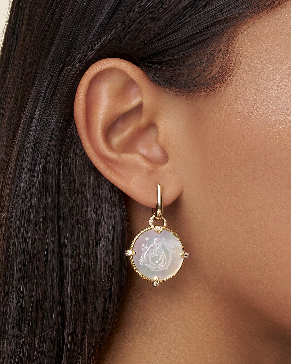 Guided by Stars Dive Coin Earring Enhancers Yellow Gold on body D21AE01Y C16E02Y