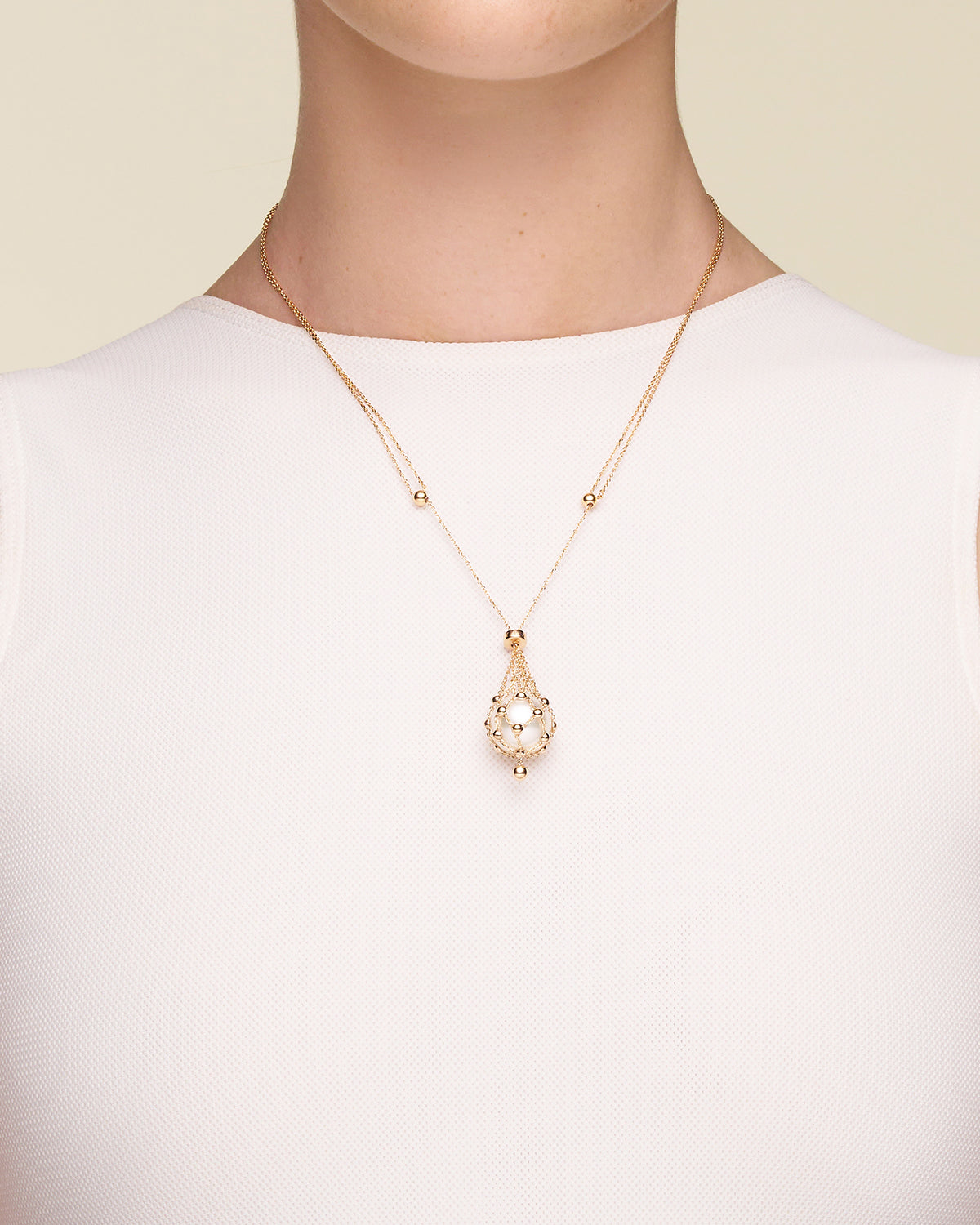 Lavalier Pearl Necklace On Body DH16N01RPB15 SKU H16N01R H13Q01PB15 short