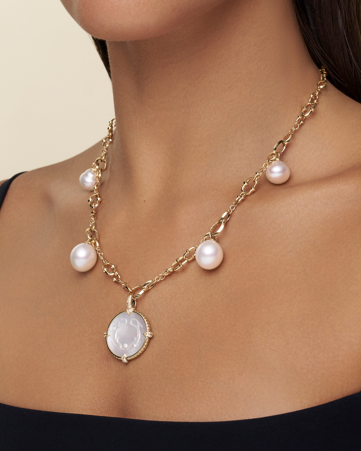 Layered Dive Charm Necklace On Body DD21N01YPO13