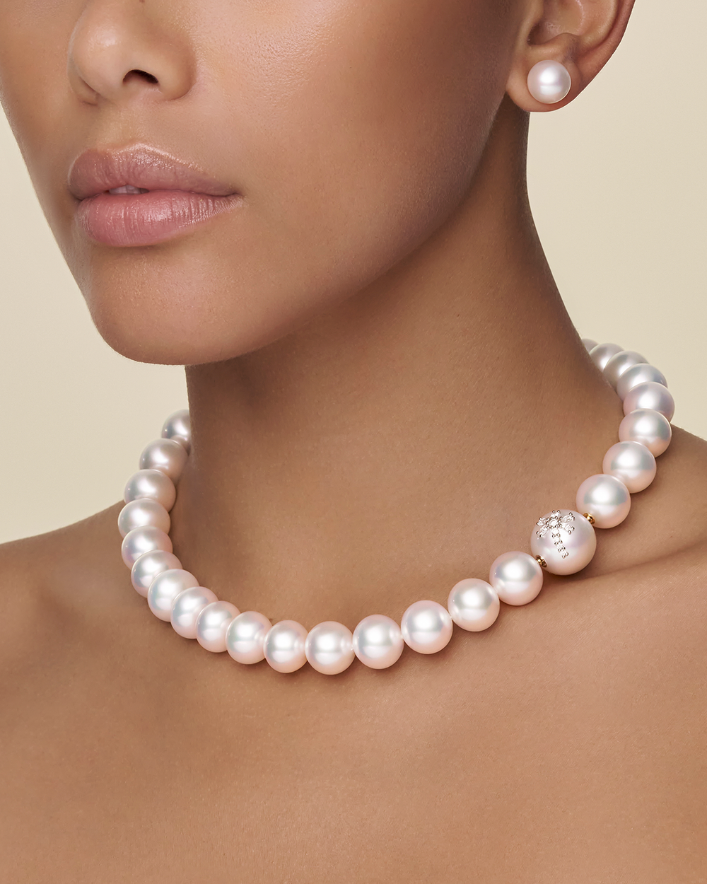 Diamond Dragonfly Pearl Clasp | 17mm Round Pearl, Diamond and Platinum