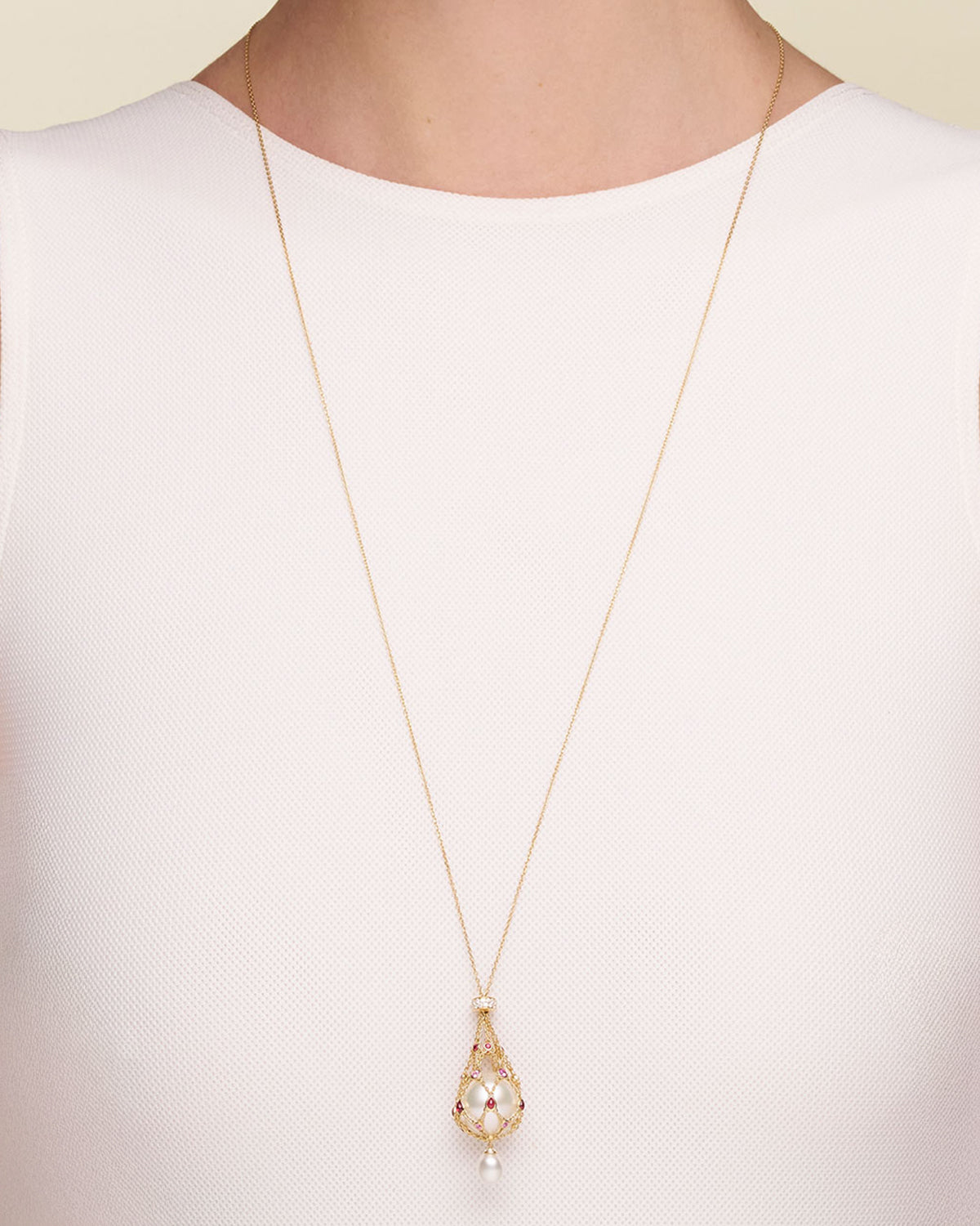 Ruby Lavalier Pearl Necklace On Body dh20n23ypb15 SKU H20N23YKQ06 H13Q01PB15