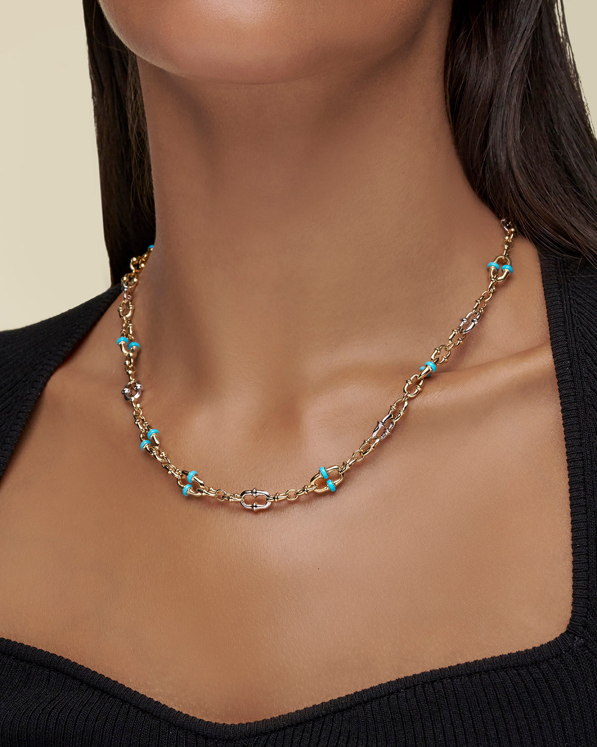Turquoise Dive Chain Necklace On Body D24C64Y