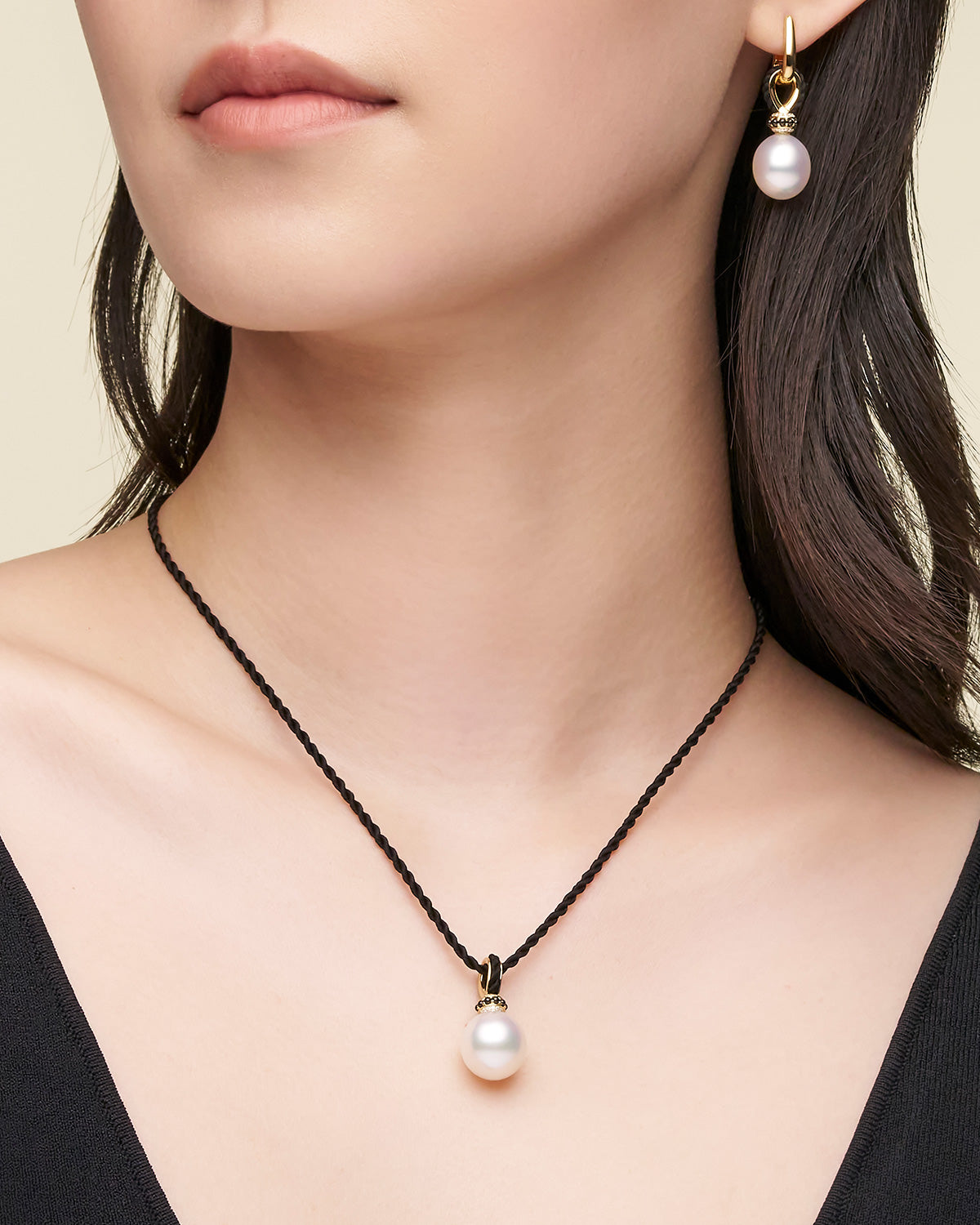 Wetsuit Black Silk Rope YG On Body b20n02y_D21P10YPD13 Earrings YG On Body DD21A10E02Y D21AE10YPD12 C16E02Y