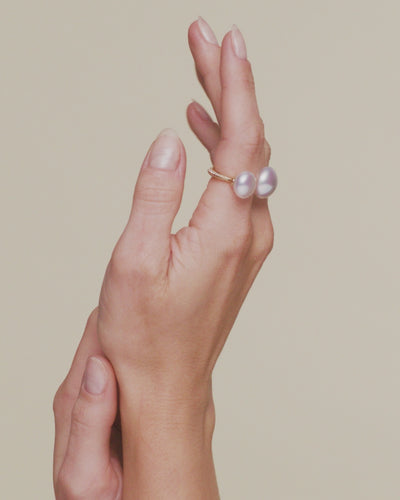 Paspaley Diamond Double Pearl Split Ring YG On Body dh24r54ypb11 H24R54YPB1152 H24R54YPB1154 H24R54YPB1156