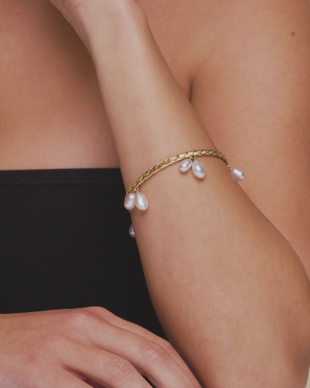 Paspaley Pandanus Keshi Pearl Rain Bangle Yellow Gold On Body DE22B40YKQ