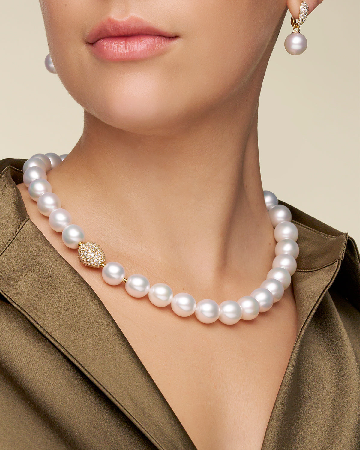 Paspaley Diamond Touchstone Clasp Yellow Gold On Body V19L03Y