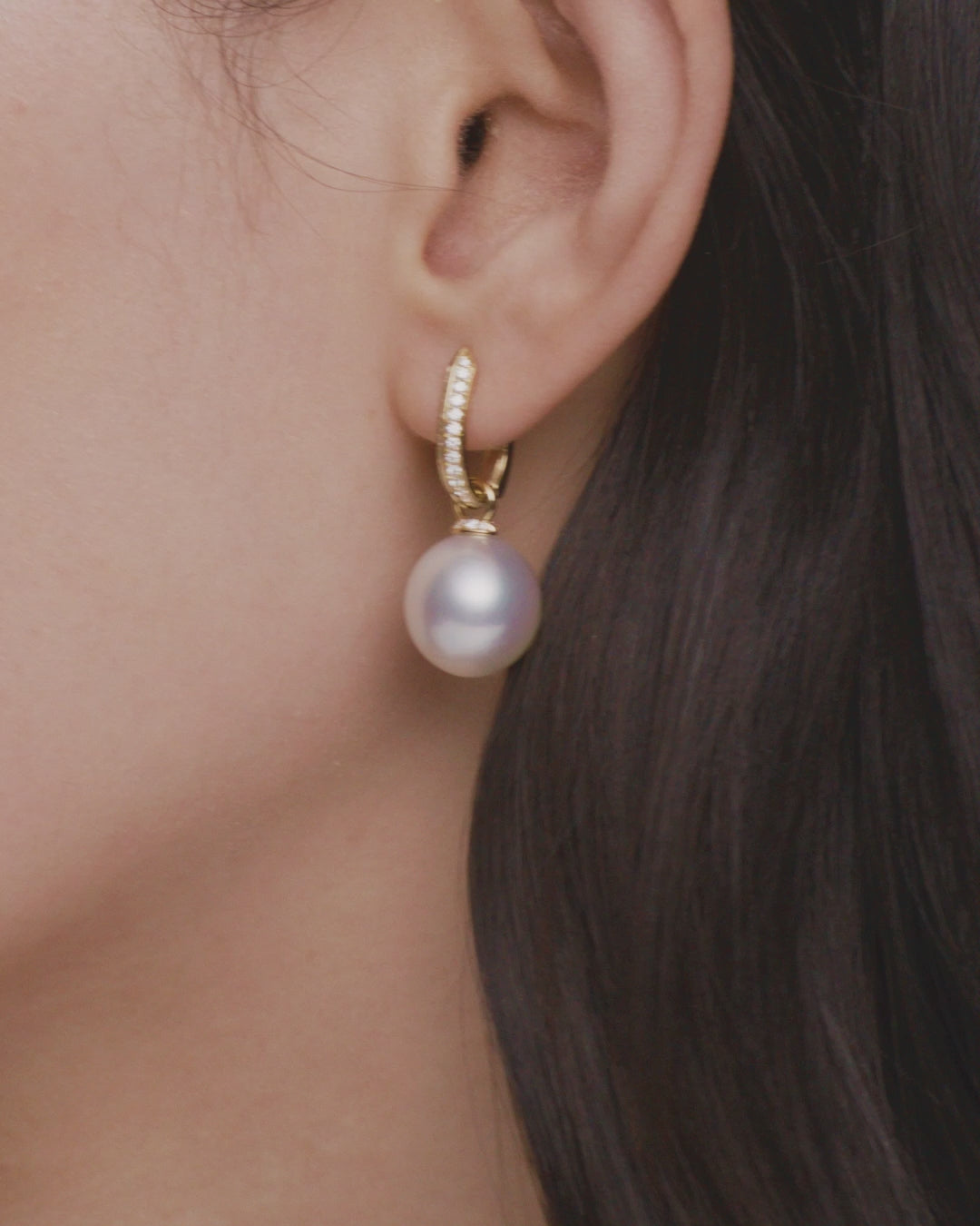 Paspaley Diamond Keel Edge Pearls My Way Earrings On Body DC24E01YPR12 C24E01Y C16AE03YPR12