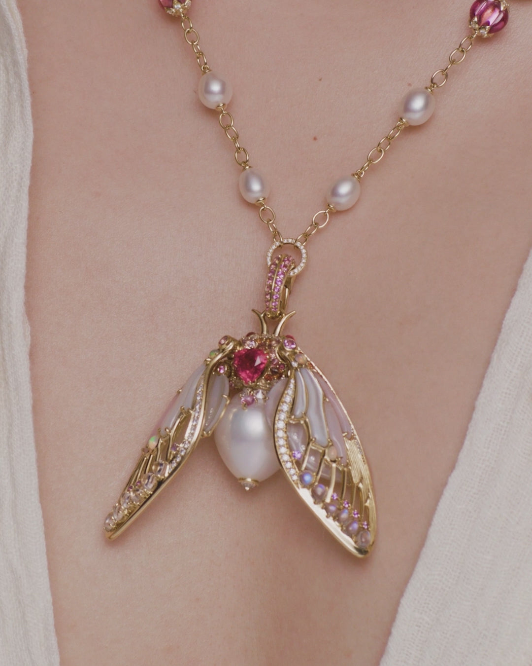 Paspaley Blushing Cicada Collier On Body G25N05YPD17